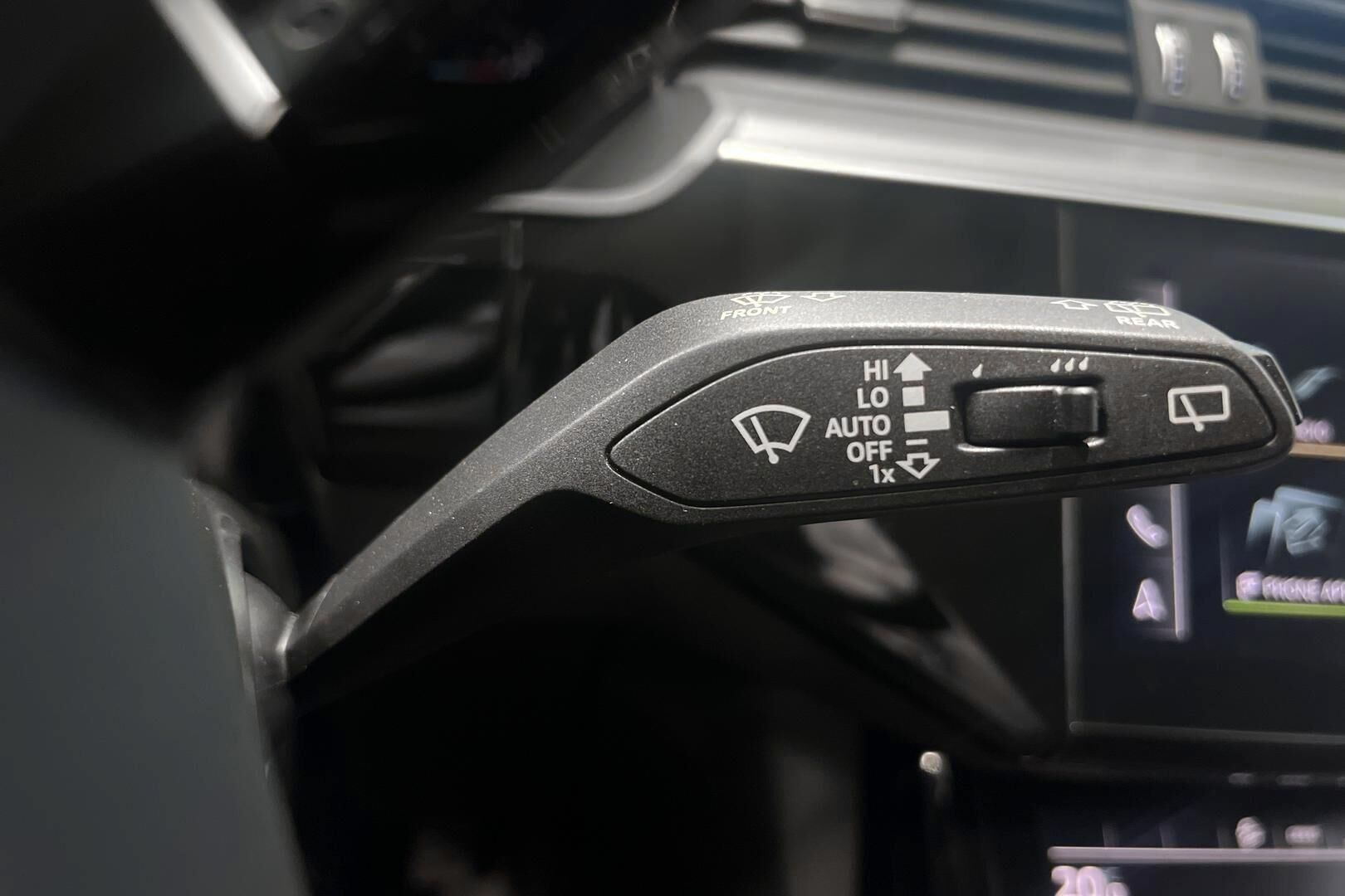 AUDI E-TRON iso kuva 18