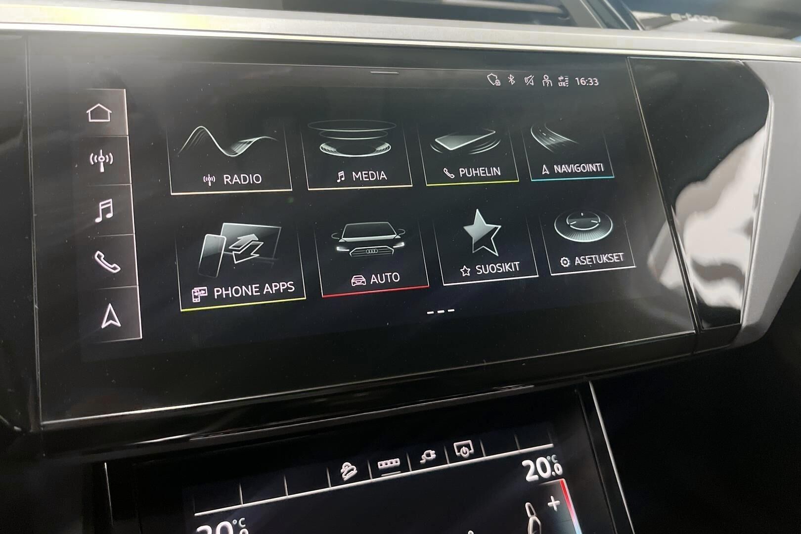 AUDI E-TRON iso kuva 30