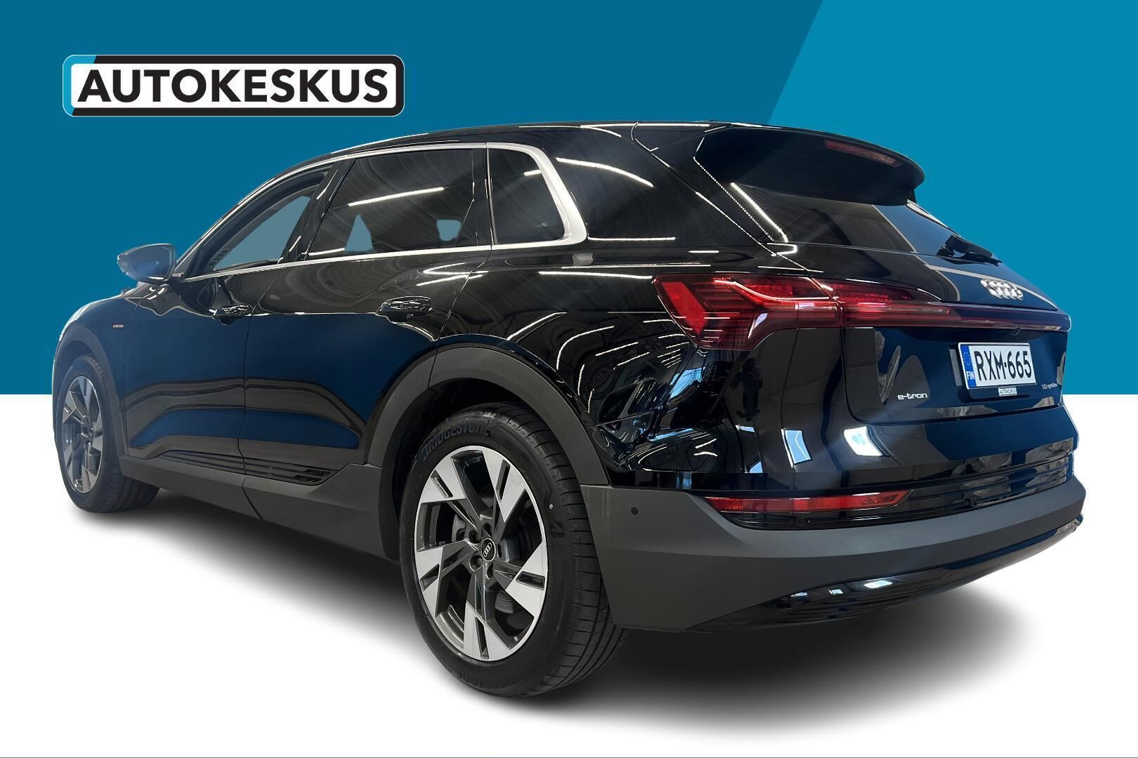 AUDI E-TRON iso kuva 6