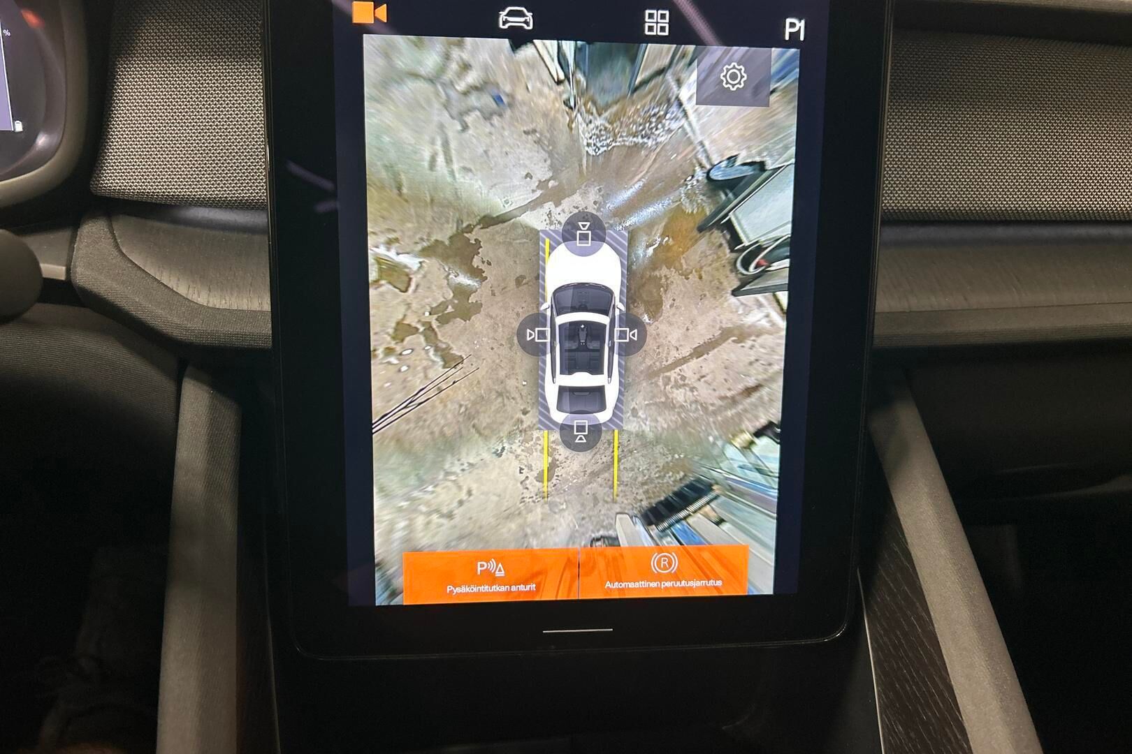 POLESTAR 2 iso kuva 18