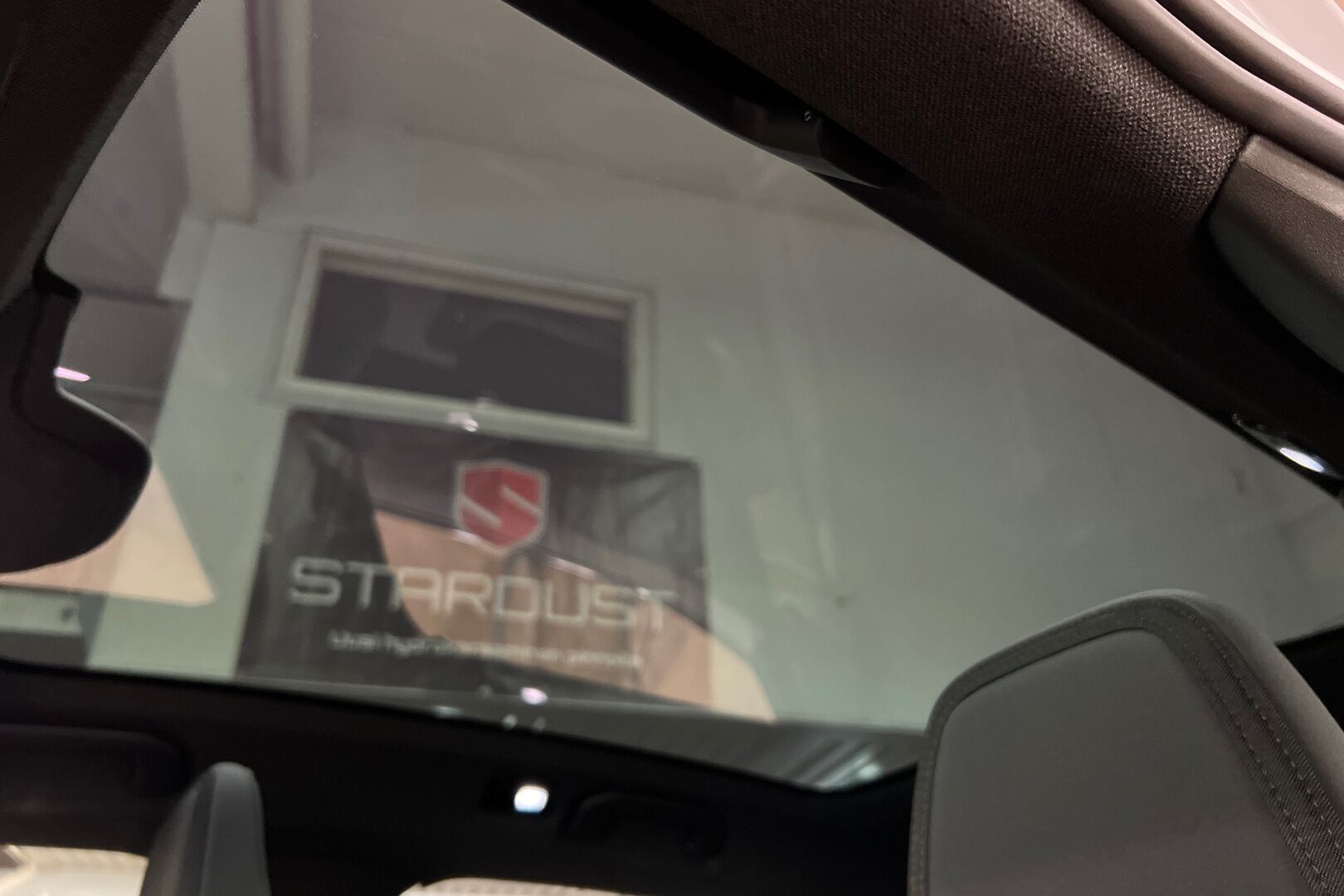 POLESTAR 2 iso kuva 18