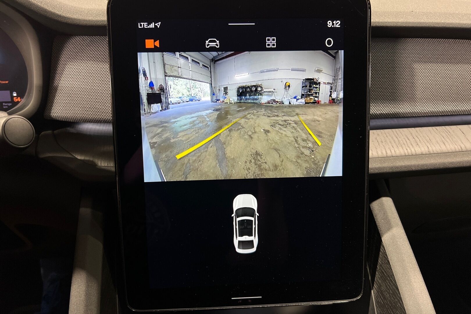 POLESTAR 2 iso kuva 19