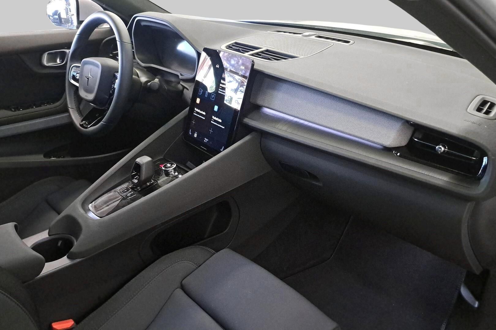 POLESTAR 2 iso kuva 3