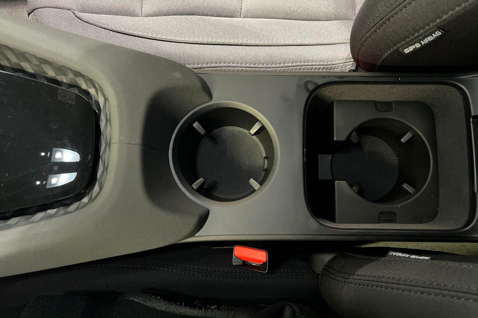 POLESTAR 2 iso kuva 21