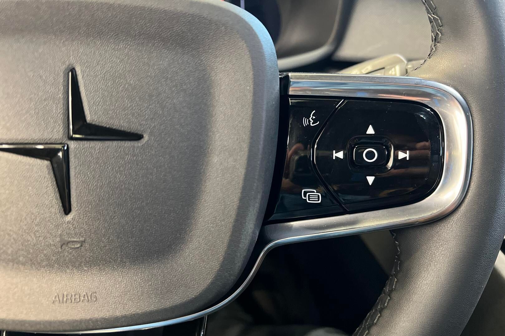 POLESTAR 2 iso kuva 22