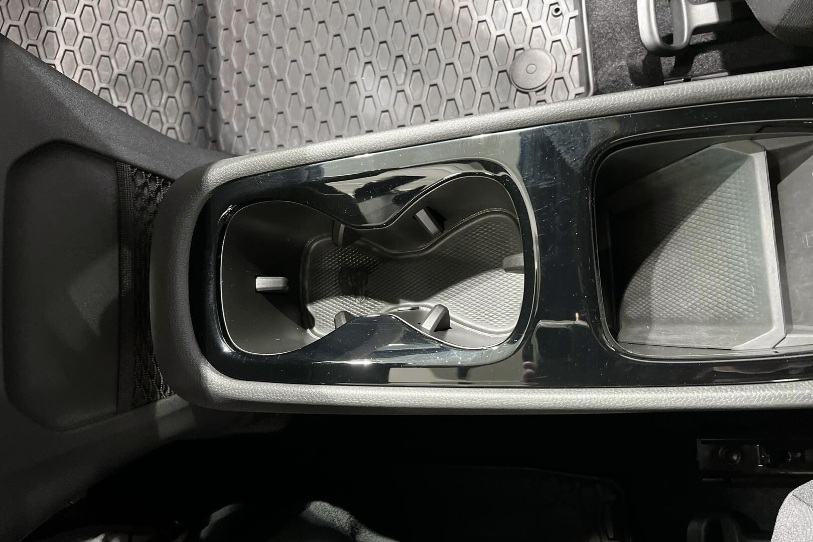 VOLKSWAGEN ID.3 iso kuva 19