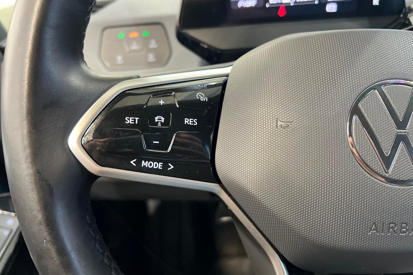 VOLKSWAGEN ID.3 iso kuva 57