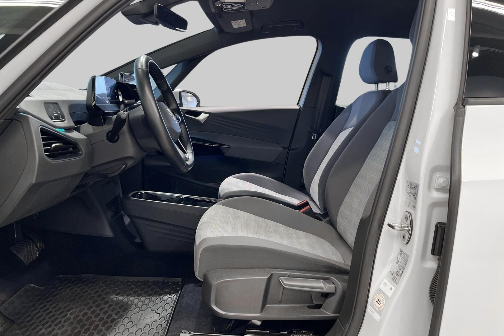 VOLKSWAGEN ID.3 iso kuva 8