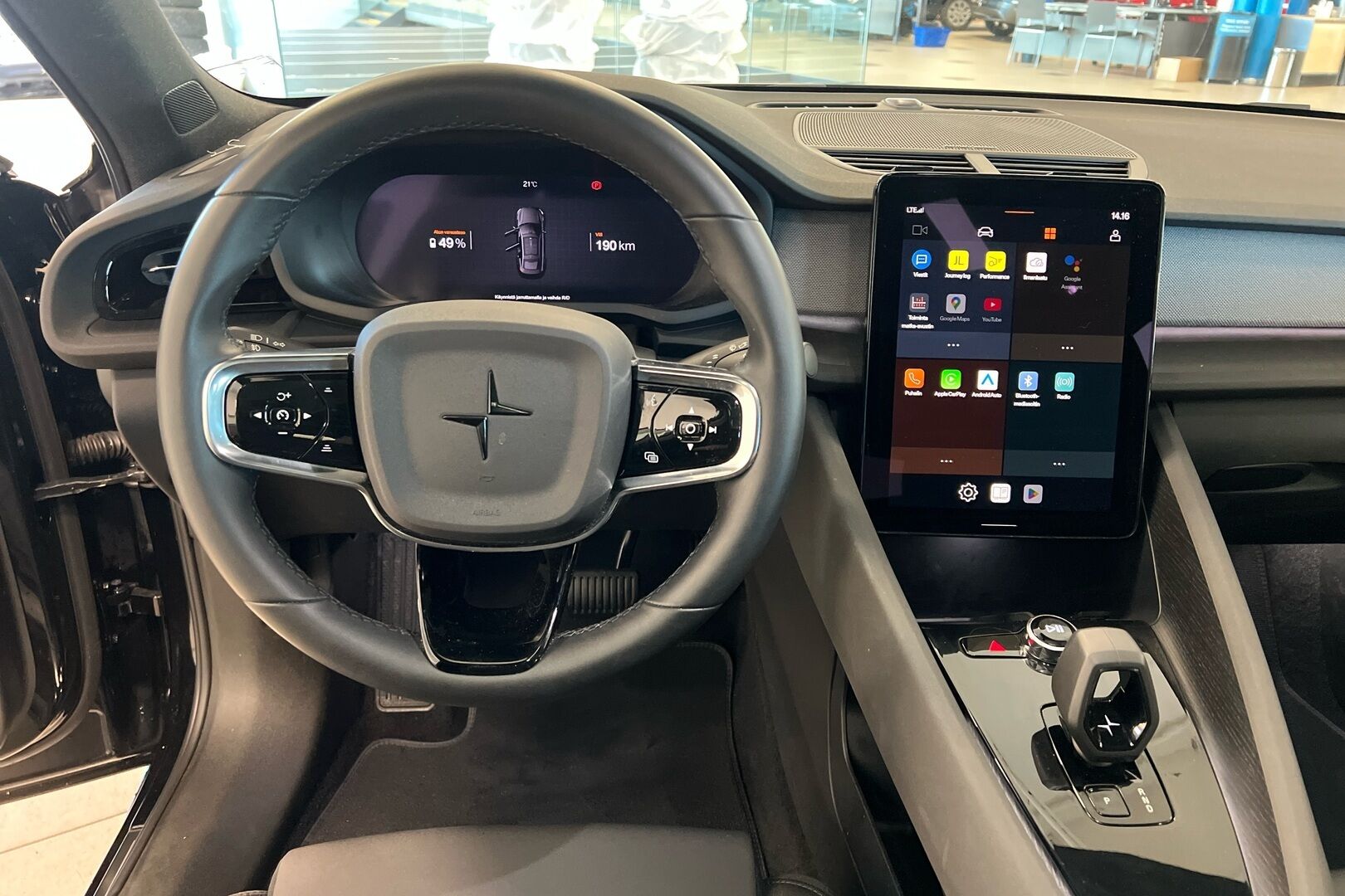 POLESTAR 2 iso kuva 20
