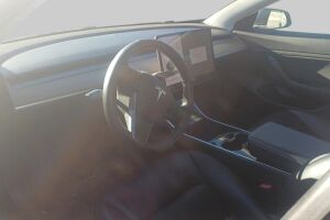 Tesla Model 3 esikatselu 2