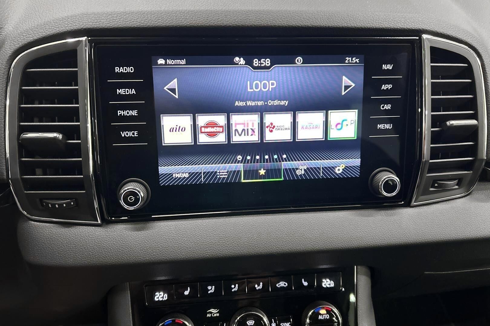 Skoda Karoq iso kuva 16