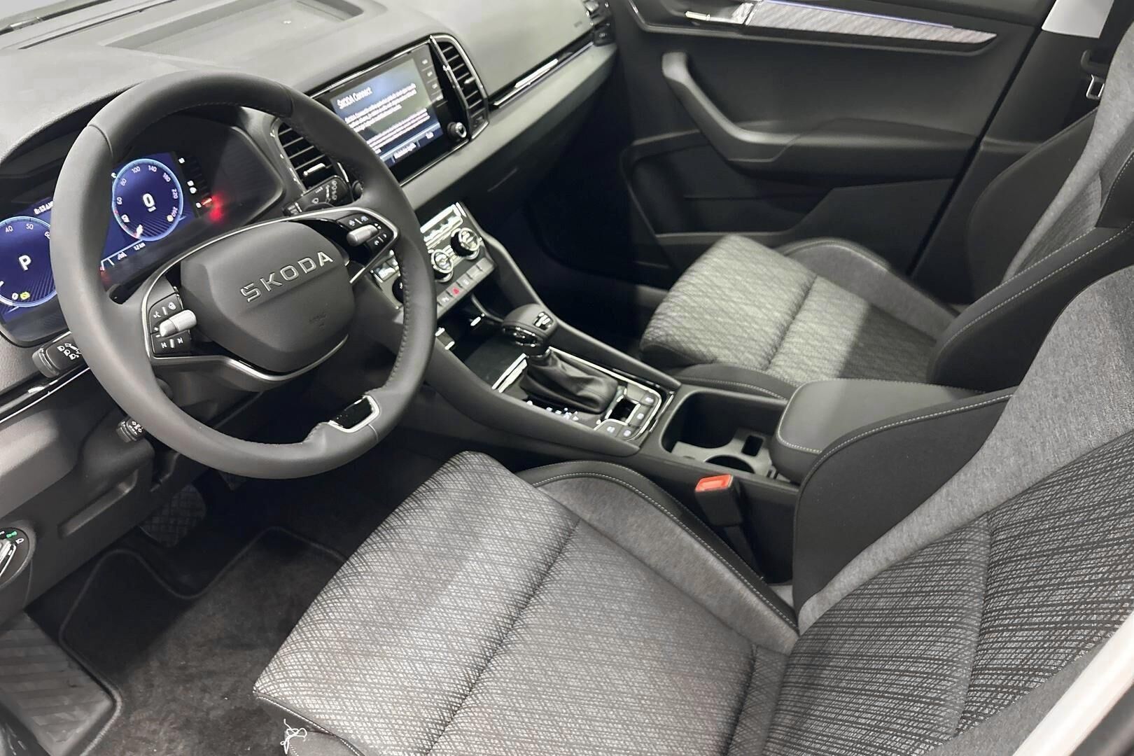 Skoda Karoq iso kuva 8