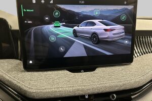 Skoda Superb esikatselu 8