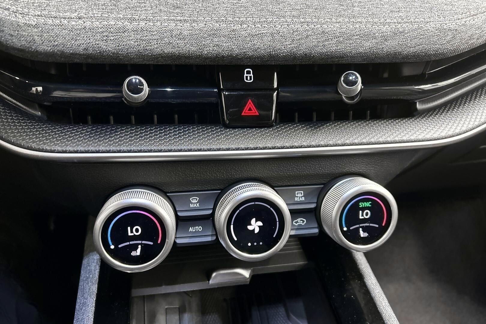 Skoda Superb iso kuva 11