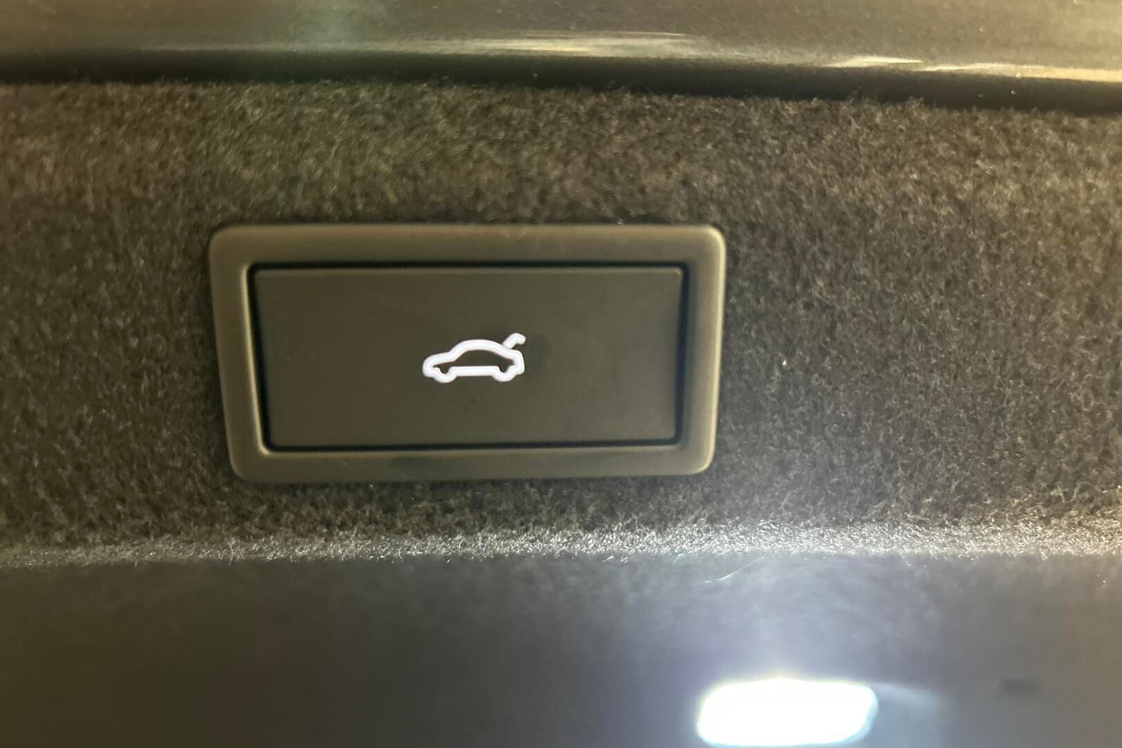 Skoda Superb iso kuva 13