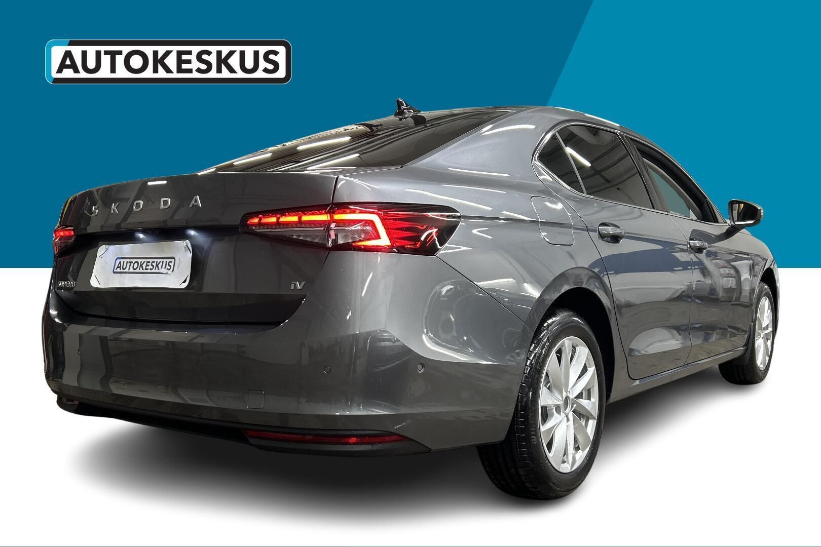 Skoda Superb iso kuva 2