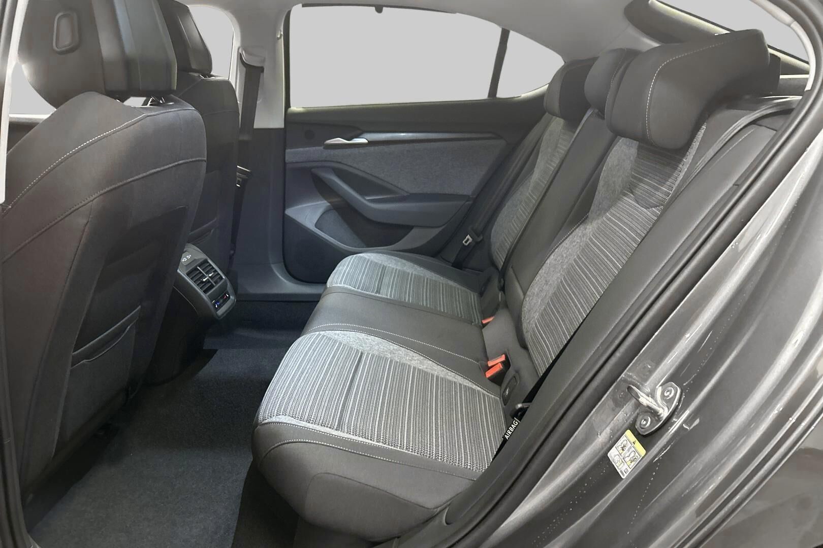 Skoda Superb iso kuva 17