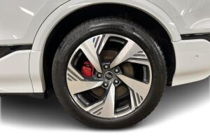 Audi Q6 e-tron esikatselu 10