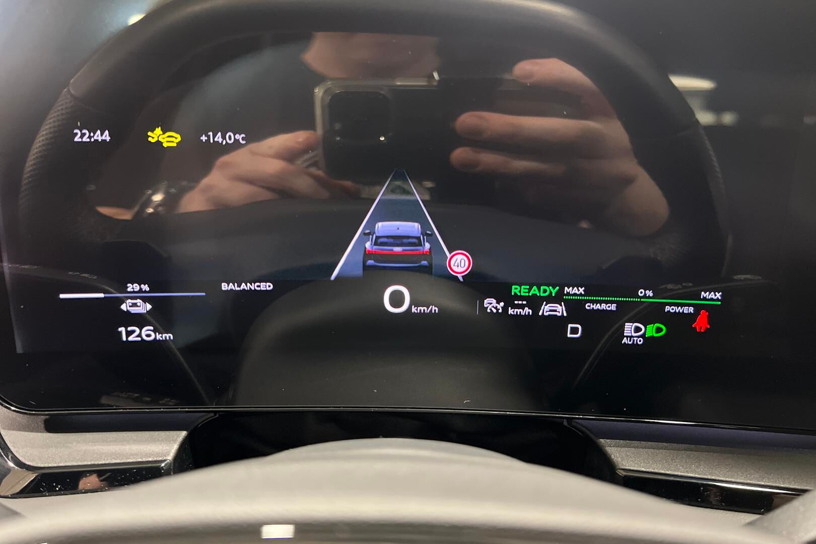 Audi Q6 e-tron iso kuva 14