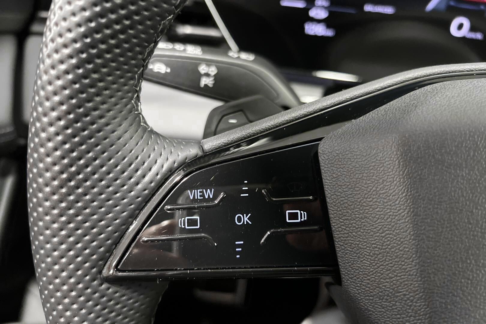 Audi Q6 e-tron iso kuva 26