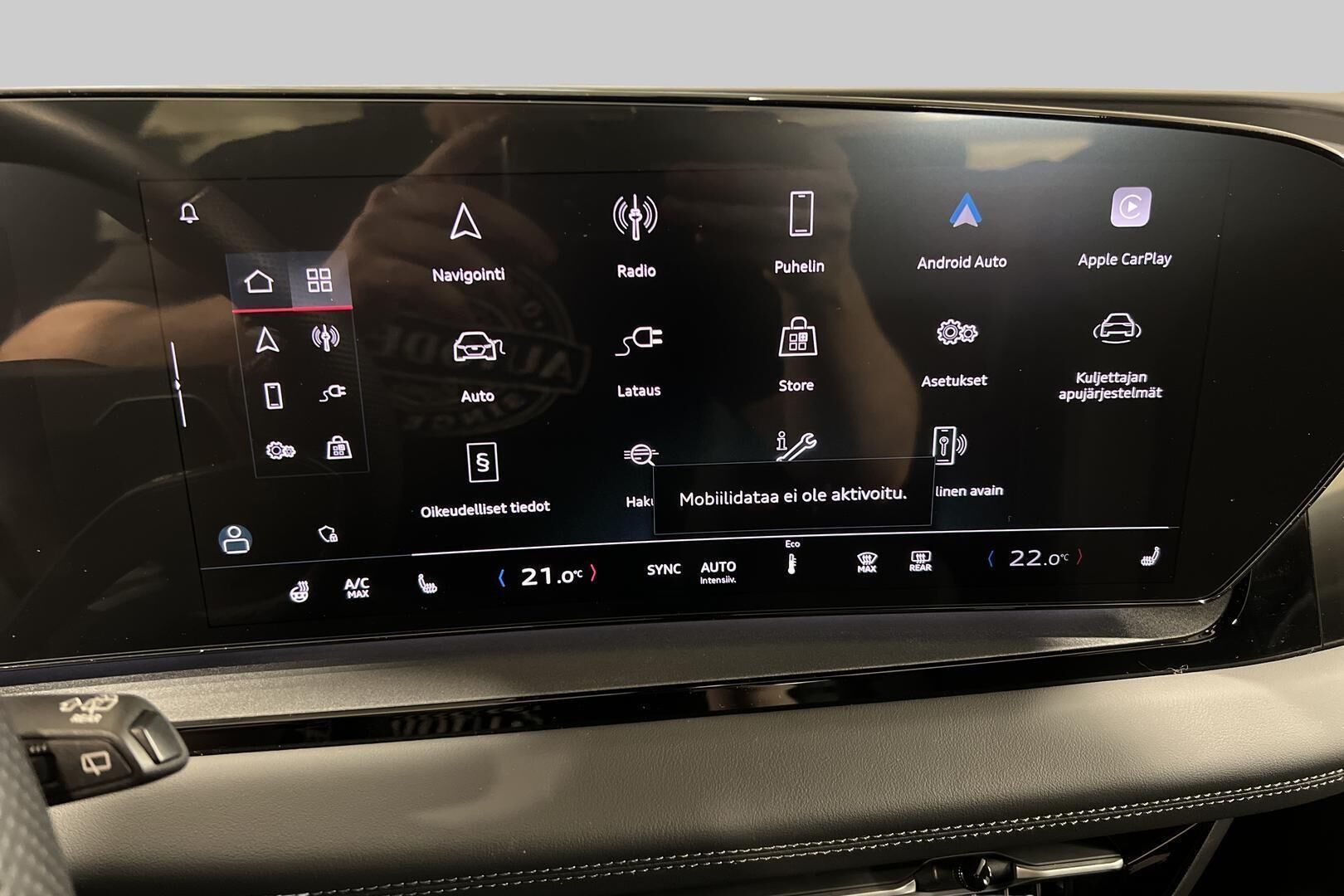 Audi Q6 e-tron iso kuva 19
