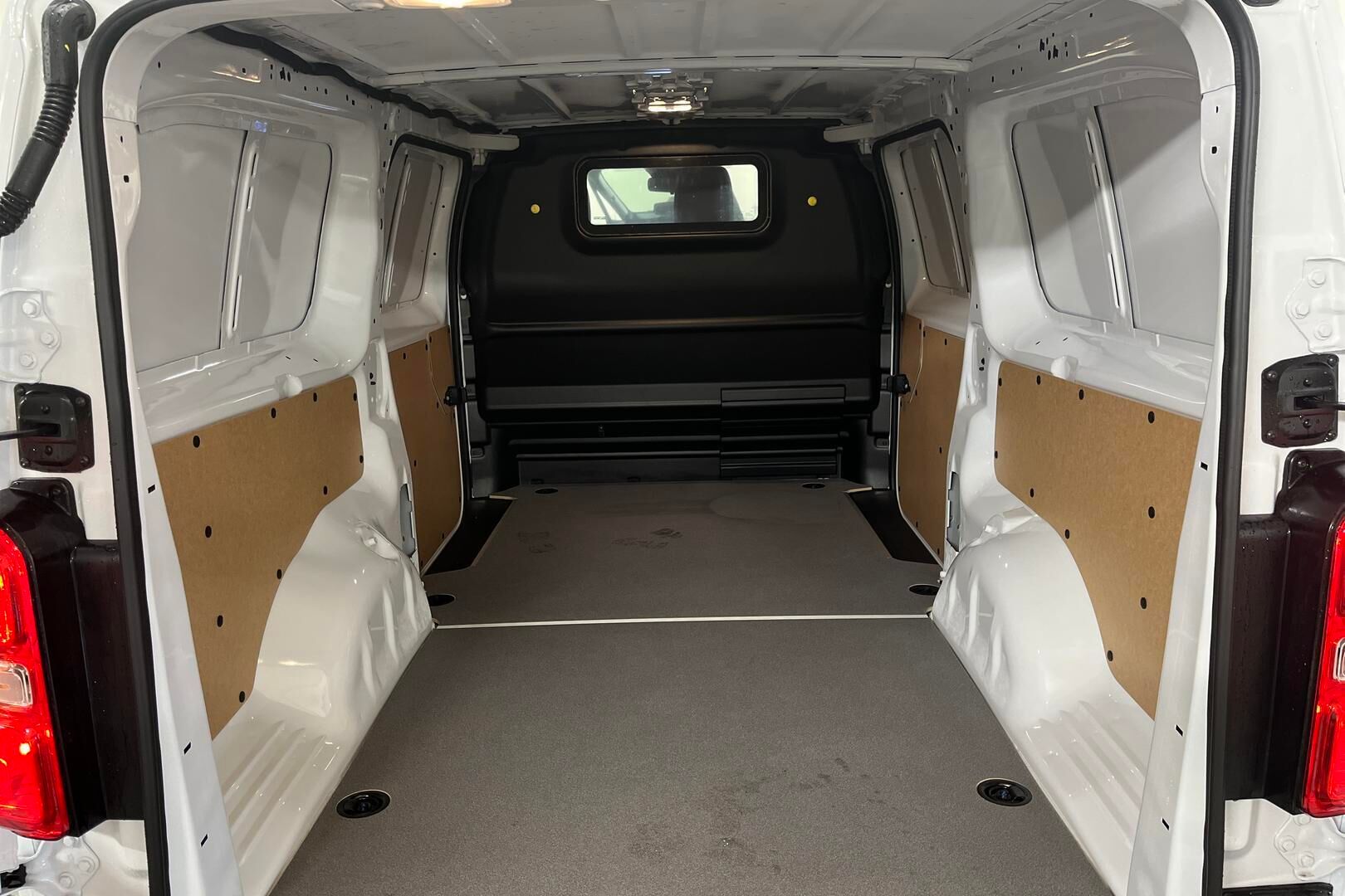 Toyota Proace iso kuva 11