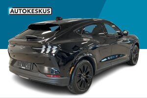 Ford Mustang Mach-E esikatselu 4