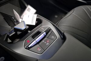 BMW iX3 esikatselu 18