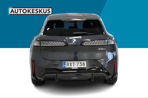 BMW iX3 esikatselu 5