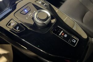 Toyota Urban Cruiser esikatselu 15