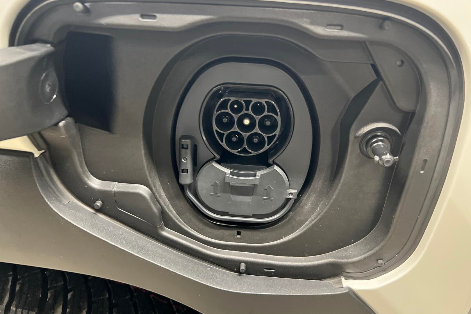 Toyota Urban Cruiser iso kuva 18