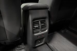 Ford Kuga esikatselu 13