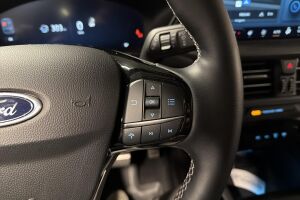 Ford Kuga esikatselu 16