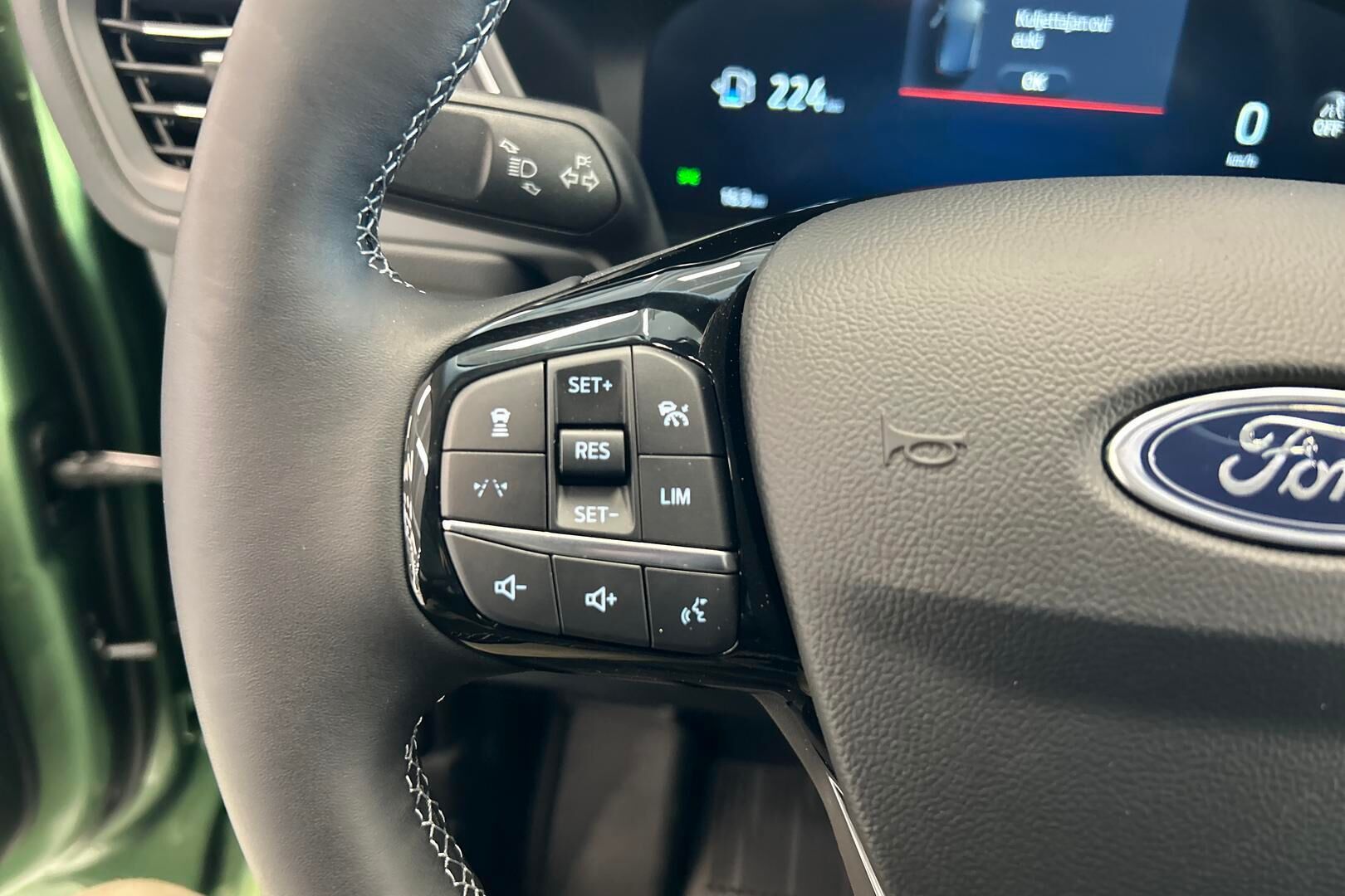 Ford Kuga iso kuva 14