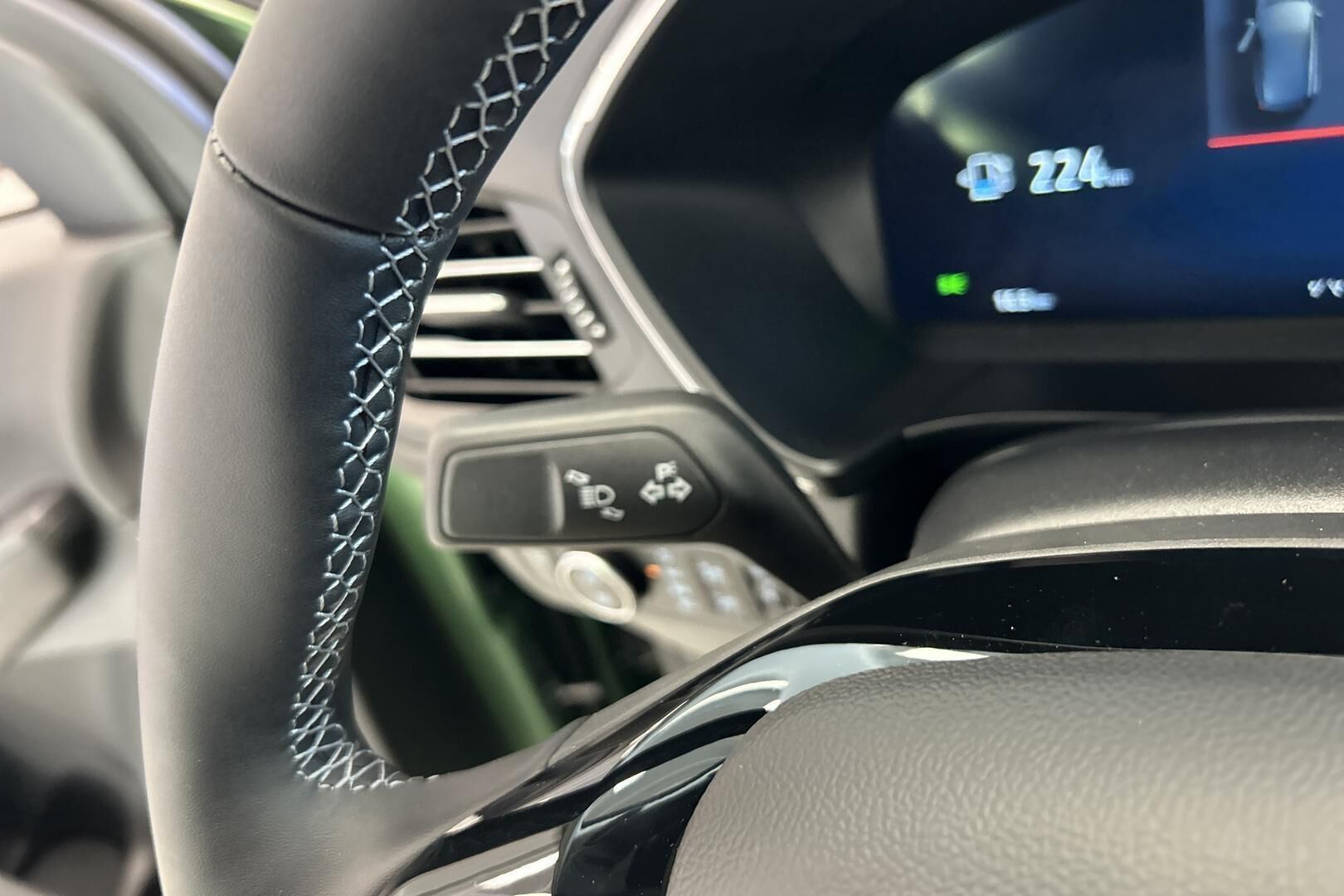 Ford Kuga iso kuva 16