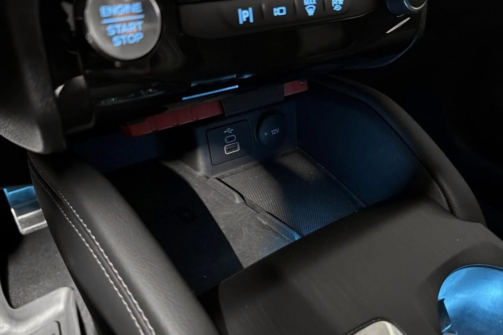 Ford Kuga iso kuva 30