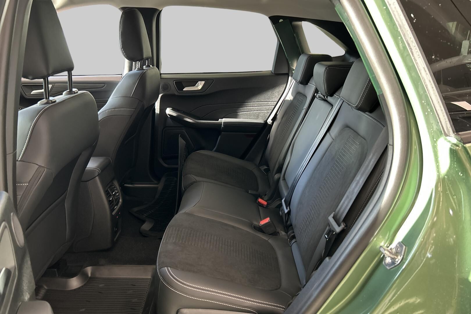 Ford Kuga iso kuva 28
