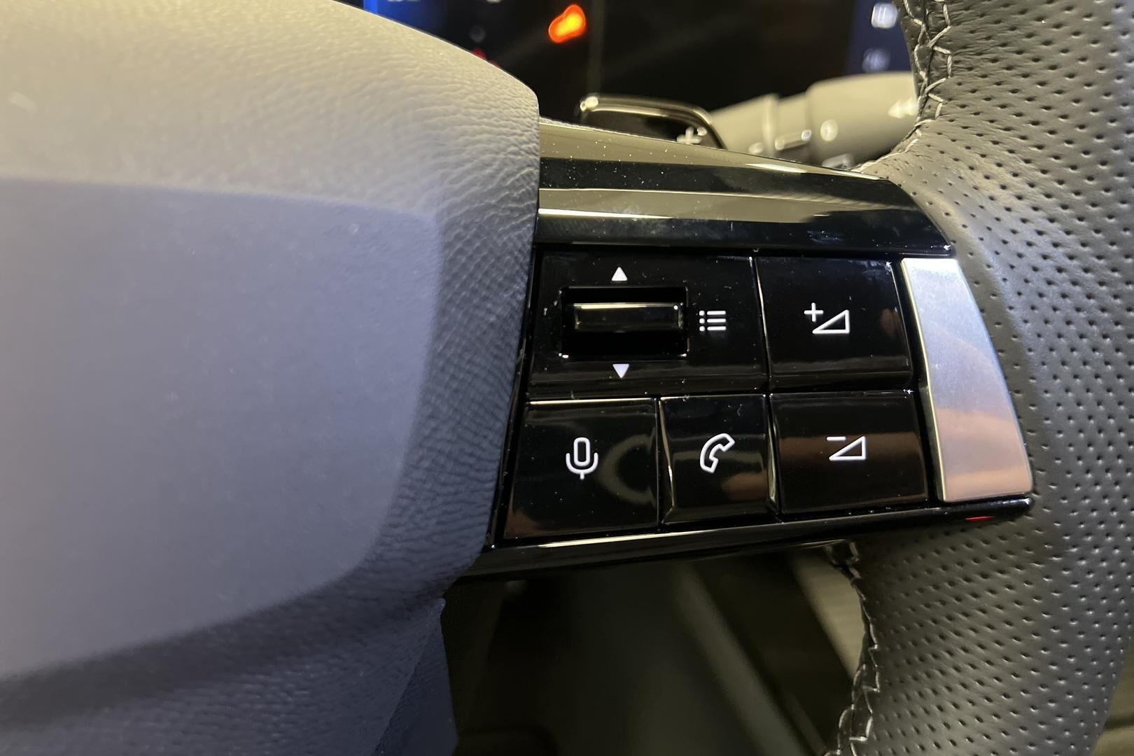 Opel Astra iso kuva 16