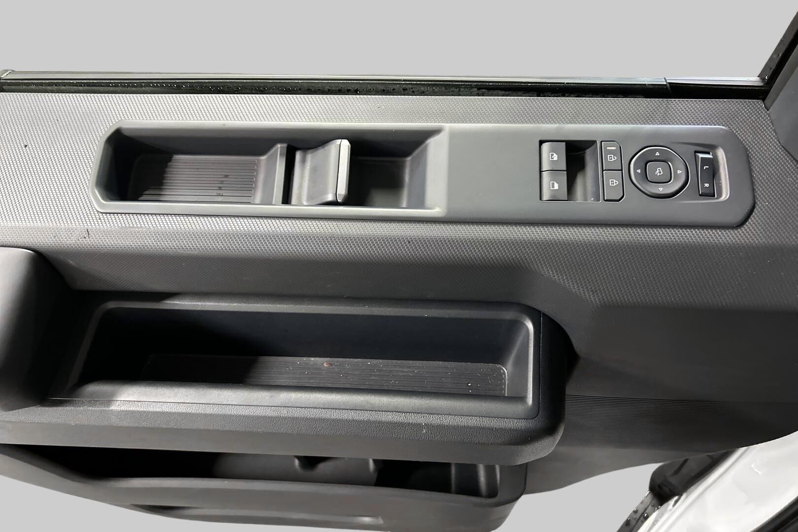 KIA PV5 Cargo iso kuva 16