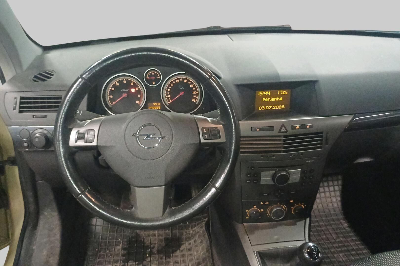 Opel Astra iso kuva 9