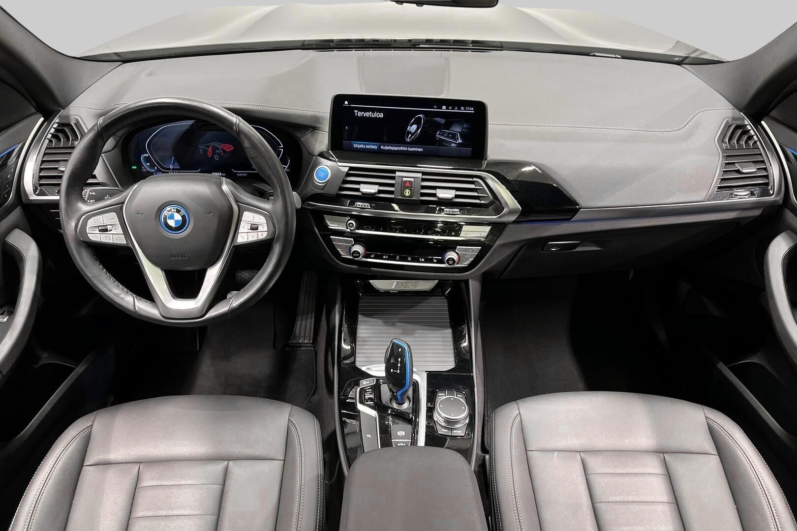 BMW IX3 iso kuva 6