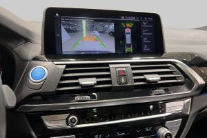 BMW IX3 esikatselu 26