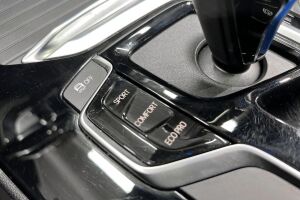 BMW IX3 esikatselu 27