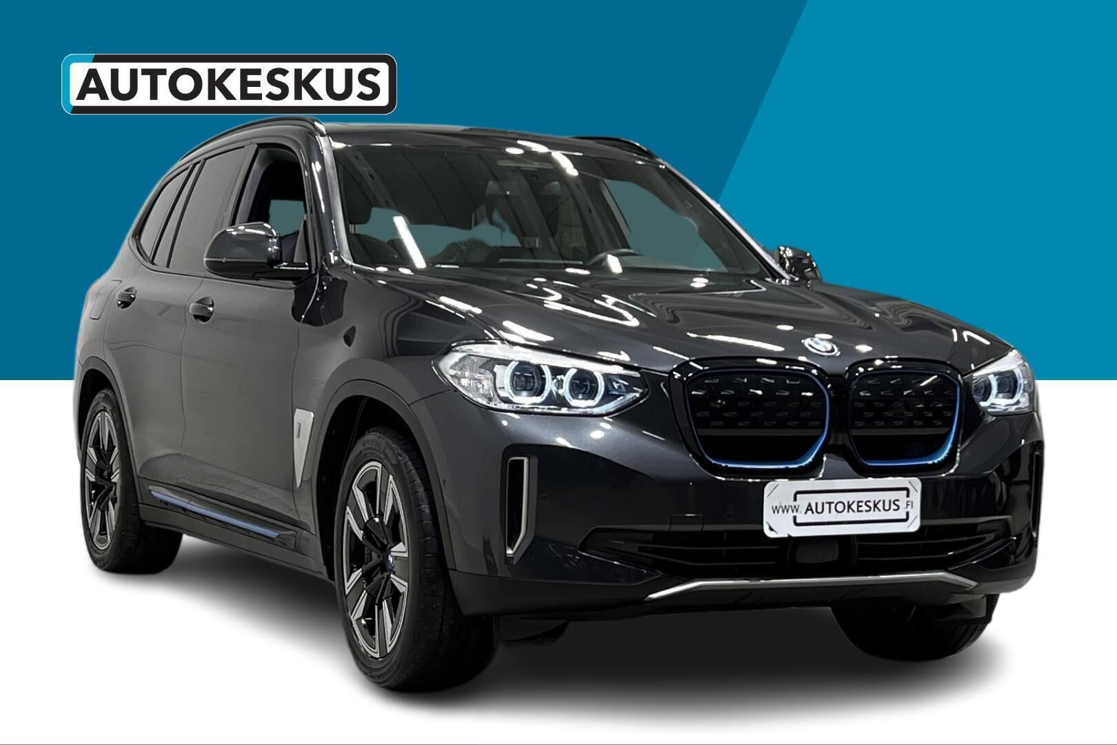 BMW IX3 iso kuva 2