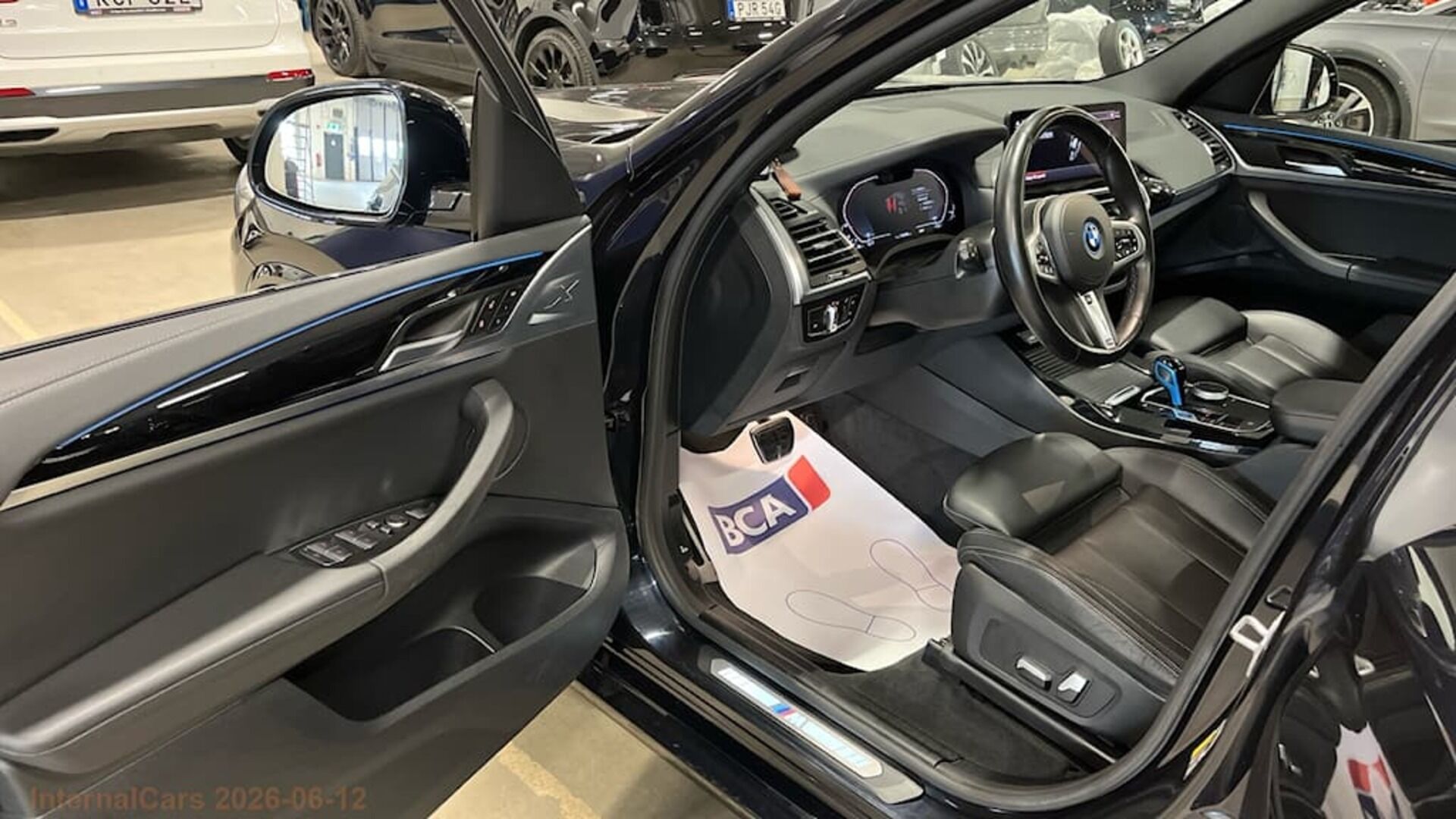 BMW IX3 iso kuva 4