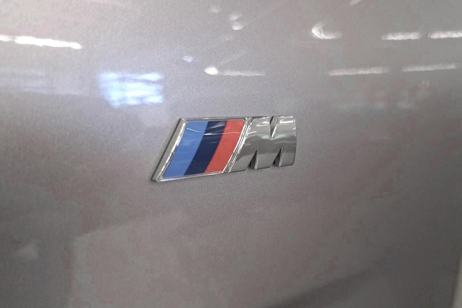 BMW IX3 iso kuva 10