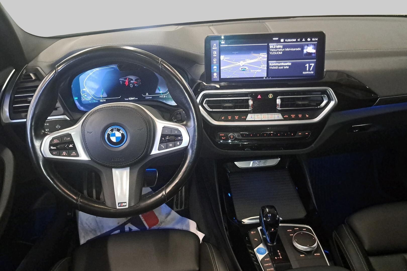 BMW IX3 iso kuva 2