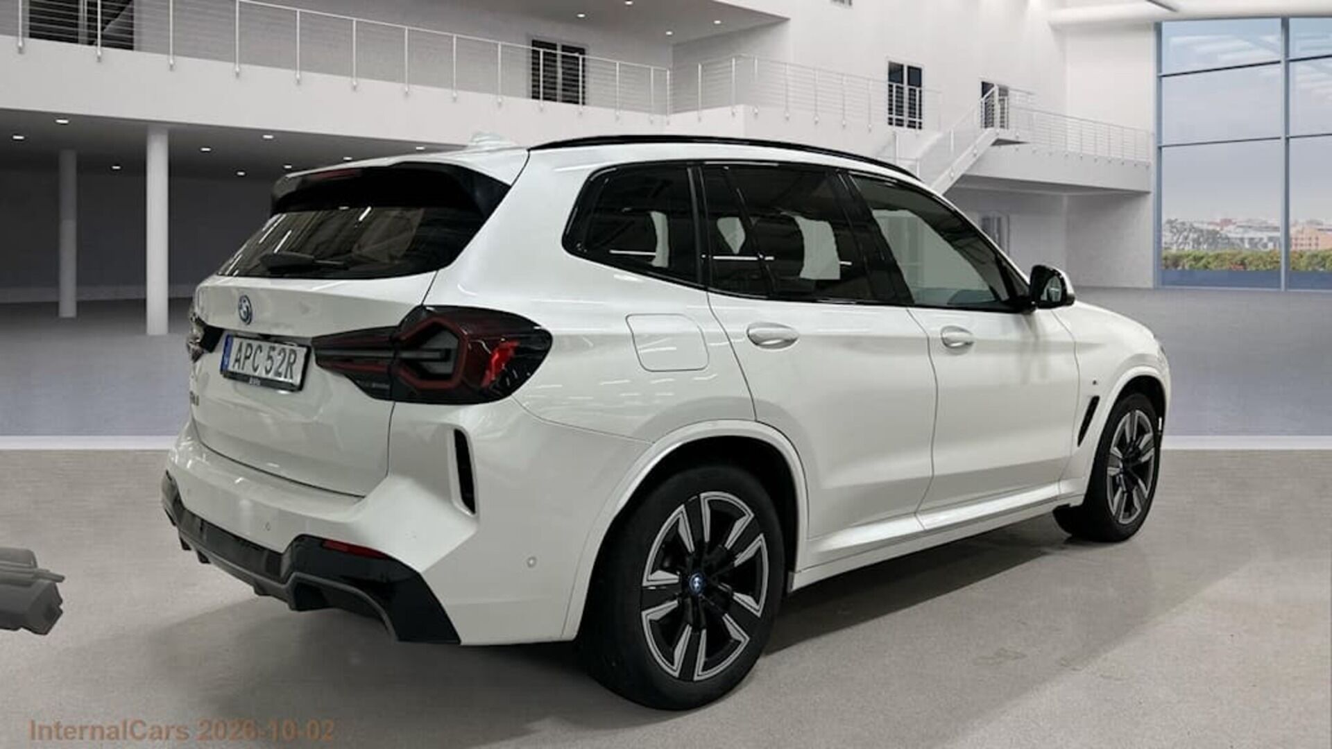 BMW IX3 iso kuva 3
