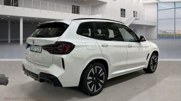 BMW IX3 esikatselu 3