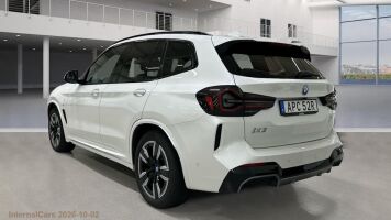 BMW IX3 esikatselu 4